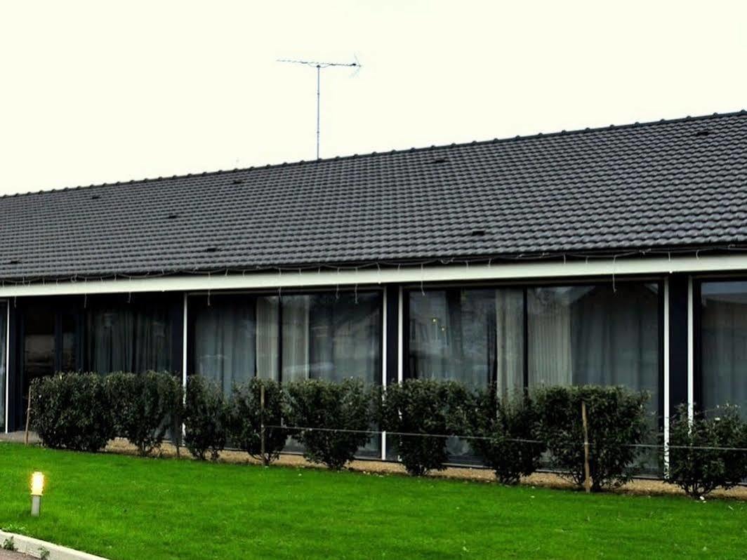 Hotel Logis Le Cadusia Chaource Exteriér fotografie